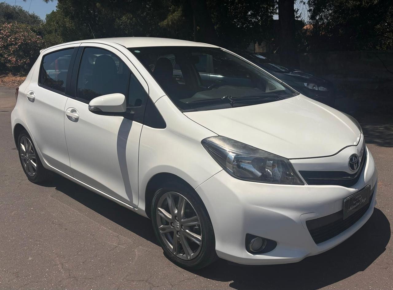 Toyota Yaris 1.4 D-4D 5 porte Lounge