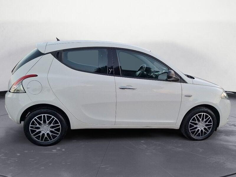 Lancia Ypsilon Ypsilon 1.2 69 CV 5 porte Silver