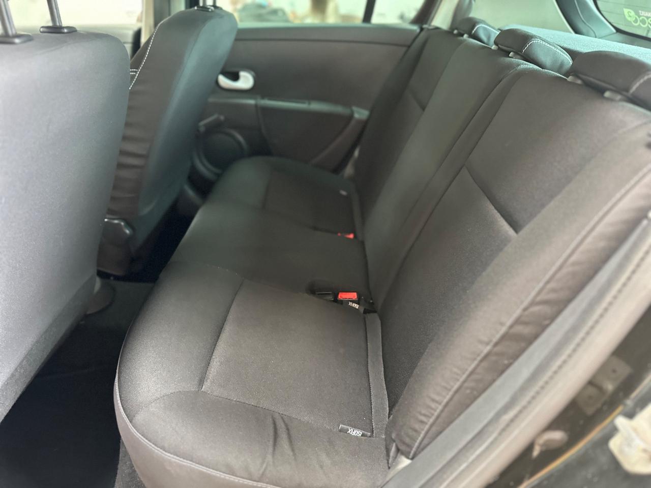 Renault Clio 1.2 16V 5 porte Dynamique
