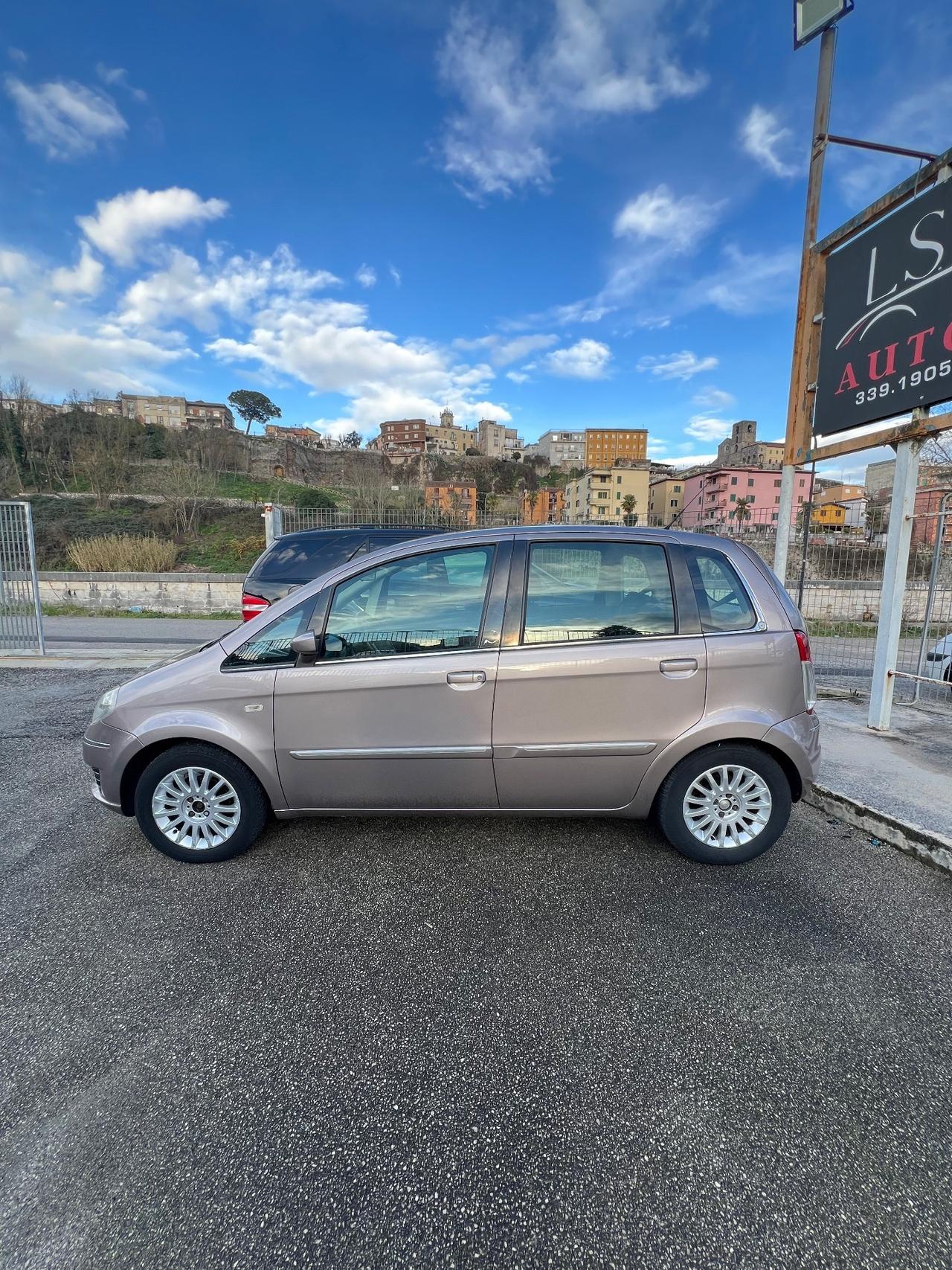 Lancia MUSA 1.4 16V Poltrona Frau