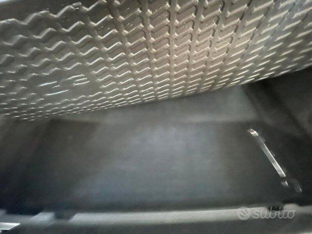 AUDI Q3 Q3 2.0 TDI 150 CV quattro Business