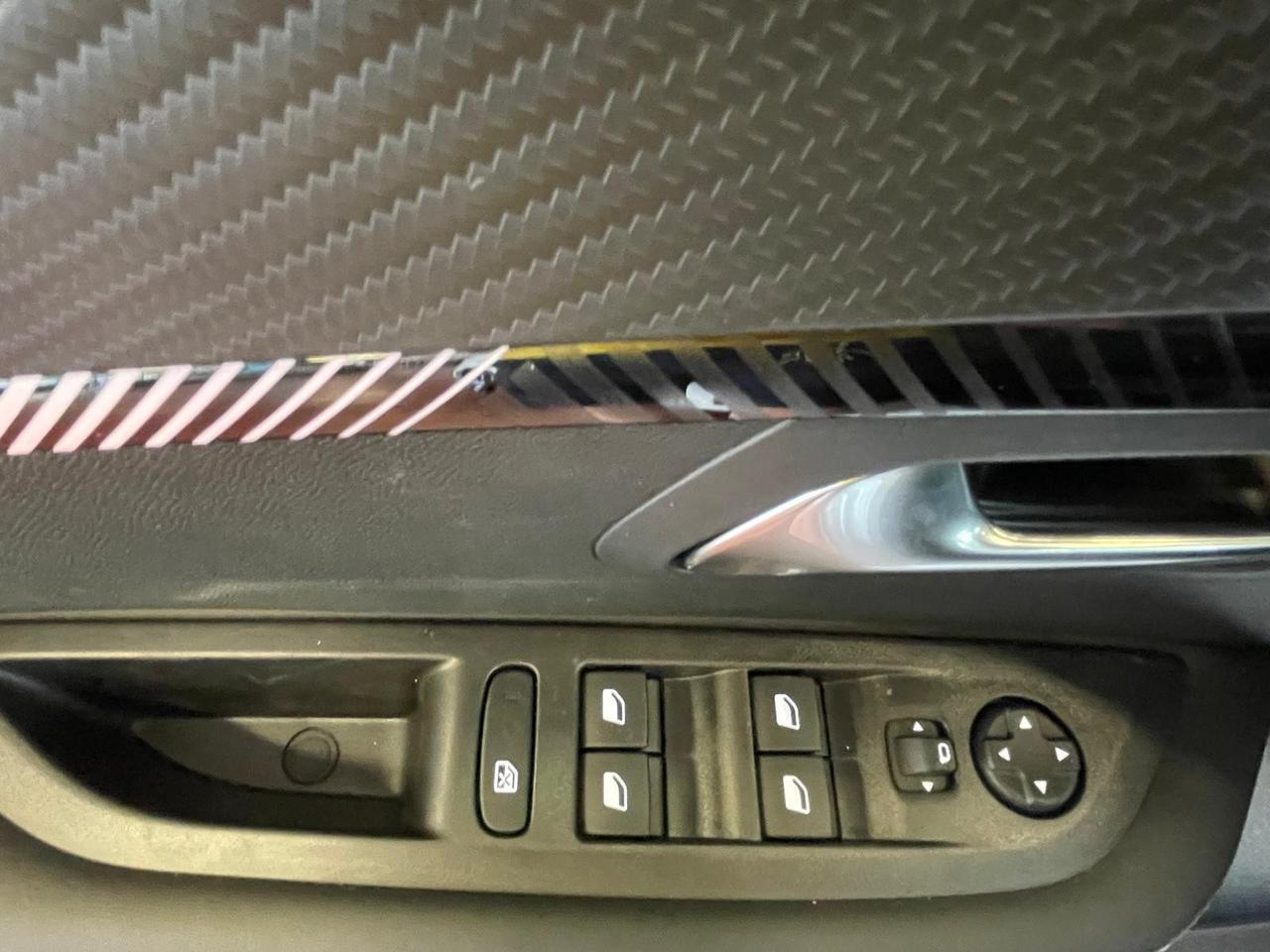 PEUGEOT 208 5P - STYLE P.Tech 75 S&S