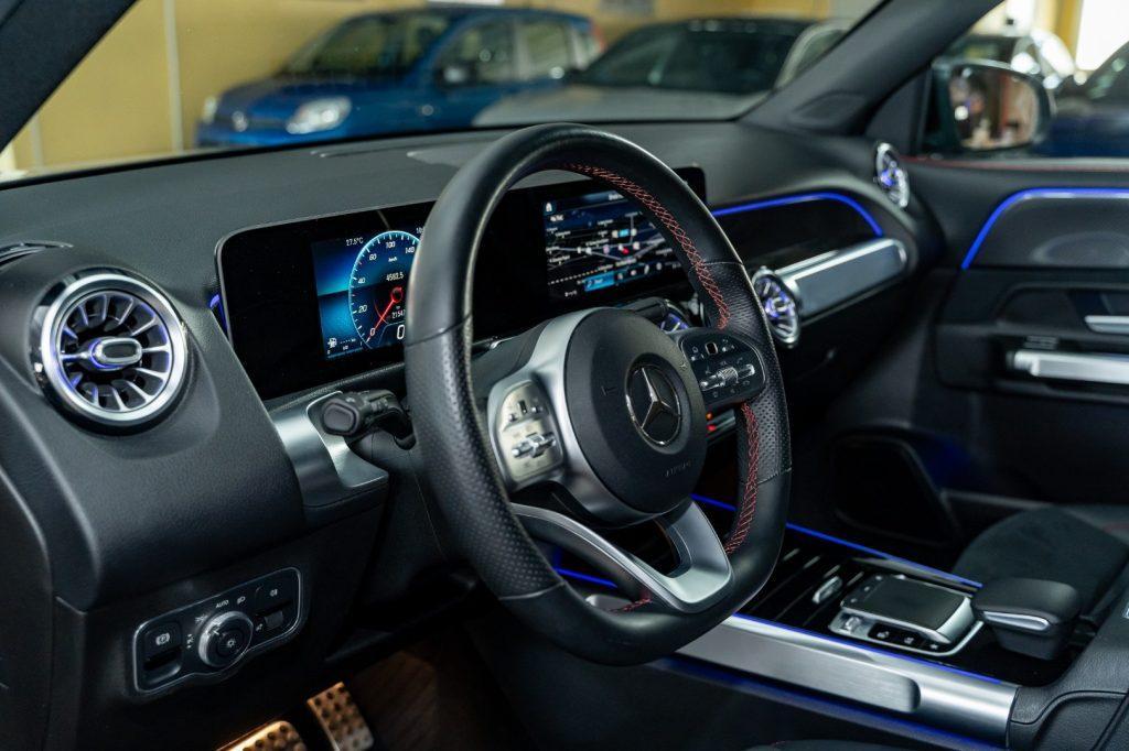 MERCEDES-BENZ GLB 200 Automatic Premium
