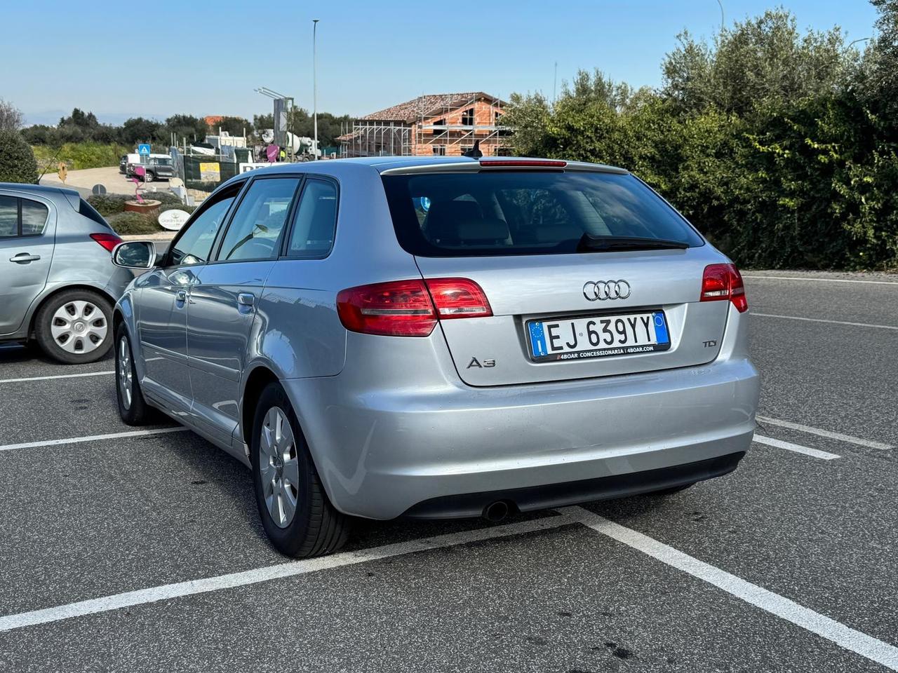 Audi A3 Attraction SPB 1.6 105cv tdi