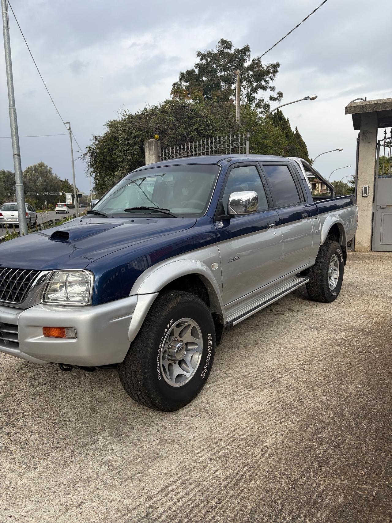Mitsubishi L200 2.5 TDI 4WD Club Cab Pick-up GLS