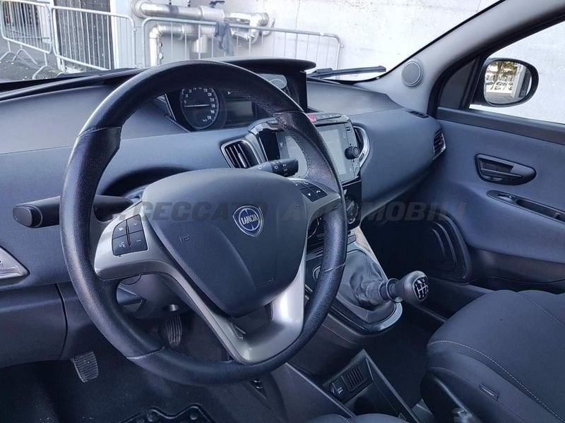 Lancia Ypsilon Ypsilon 1.0 firefly hybrid Gold s&s 70cv