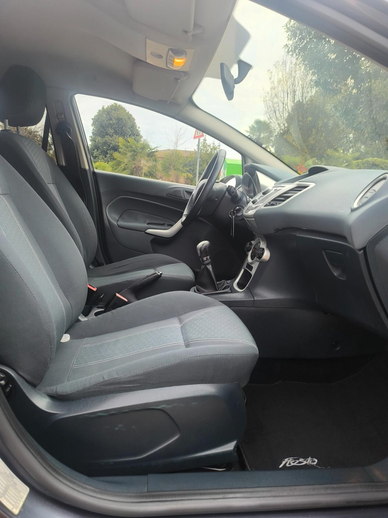 Ford Fiesta benzina km 137mila neopatentati