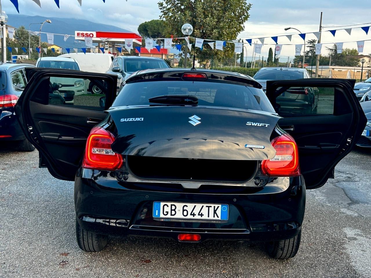 " UNA CHICCA " Suzuki Swift 1.2 Hybrid Top