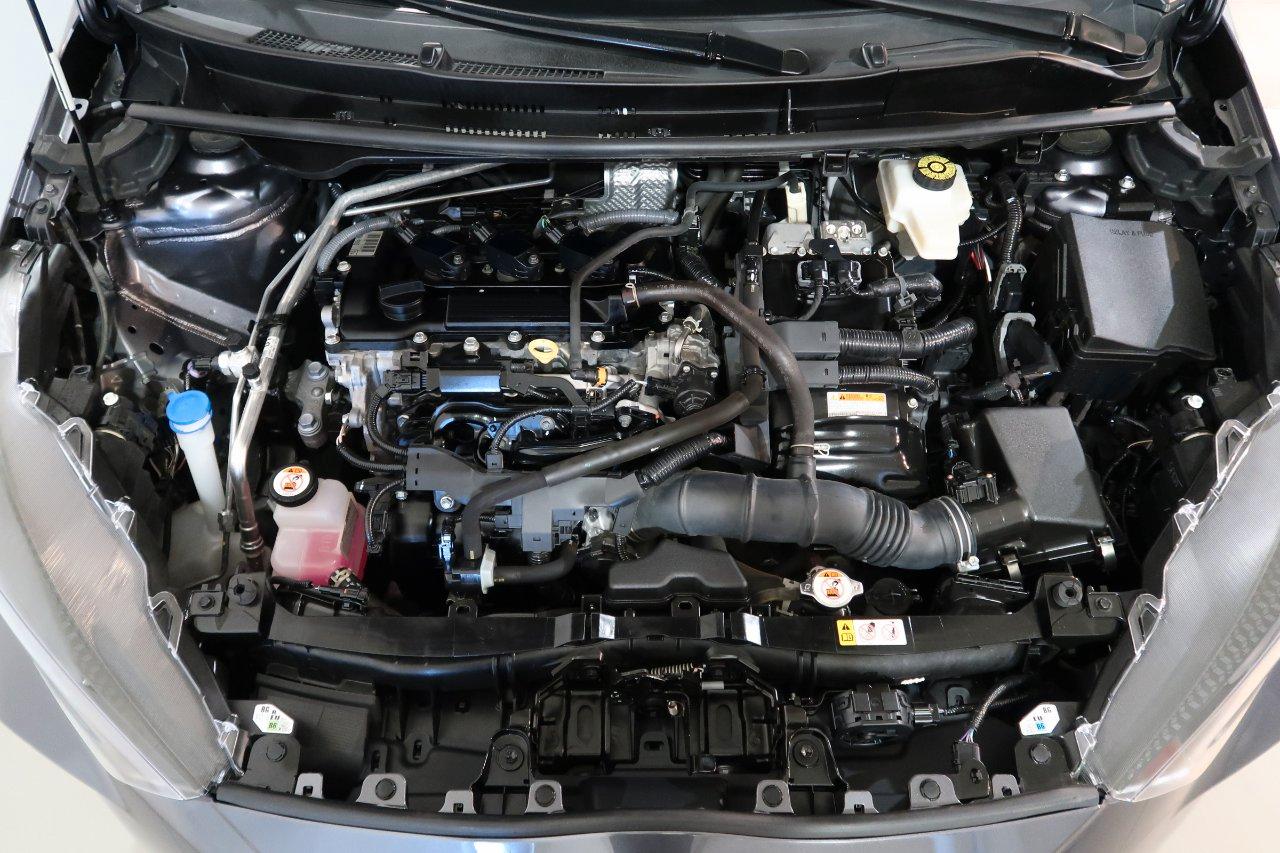 Toyota Yaris 1.5h Business # TELECAMERA # CAMBIO AUT #