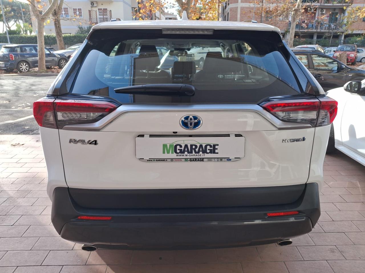 Toyota RAV 4 2.5 HV 2WD-i Business NO OBBL. FINANZ.