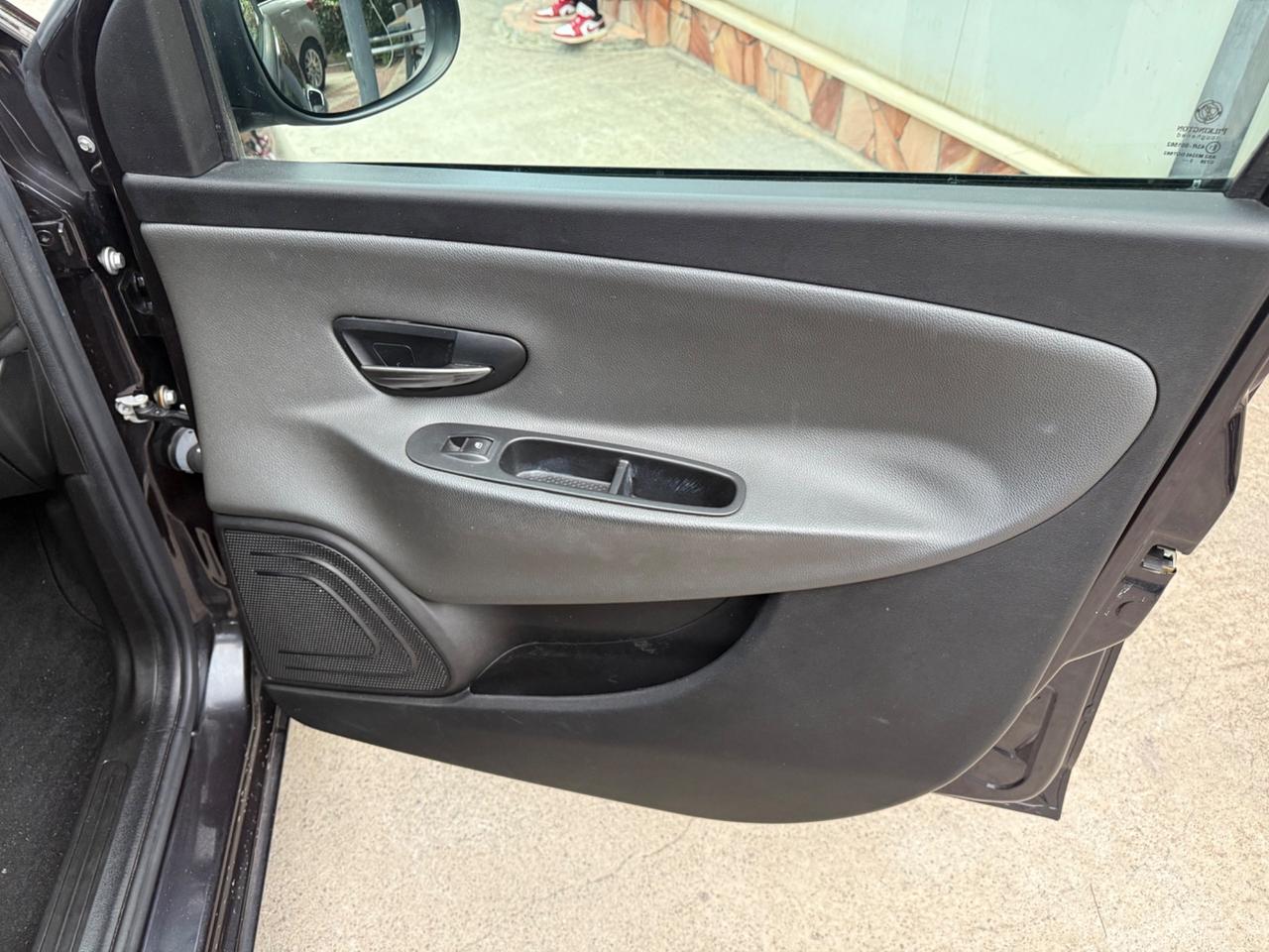 Lancia Ypsilon 1.2 69 CV 5 porte Benz/GPL Km Certif