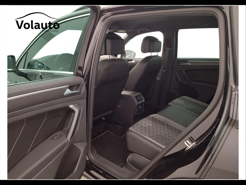VOLKSWAGEN Tiguan II 2021 - Tiguan 1.5 tsi R-Line 150cv dsg