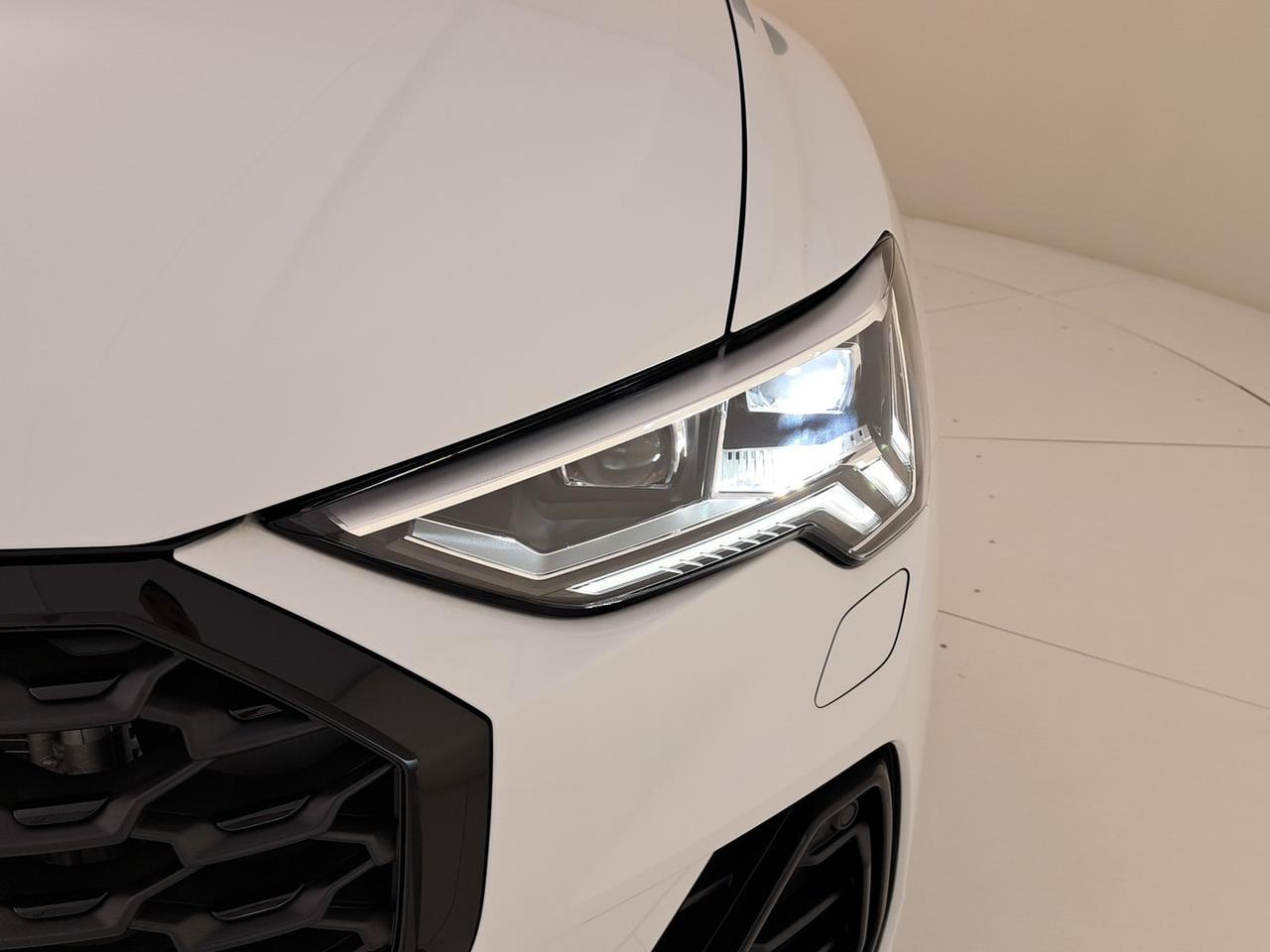 Audi Q3 sportback 40 2.0 tdi identity black quattro 193cv s-tronic
