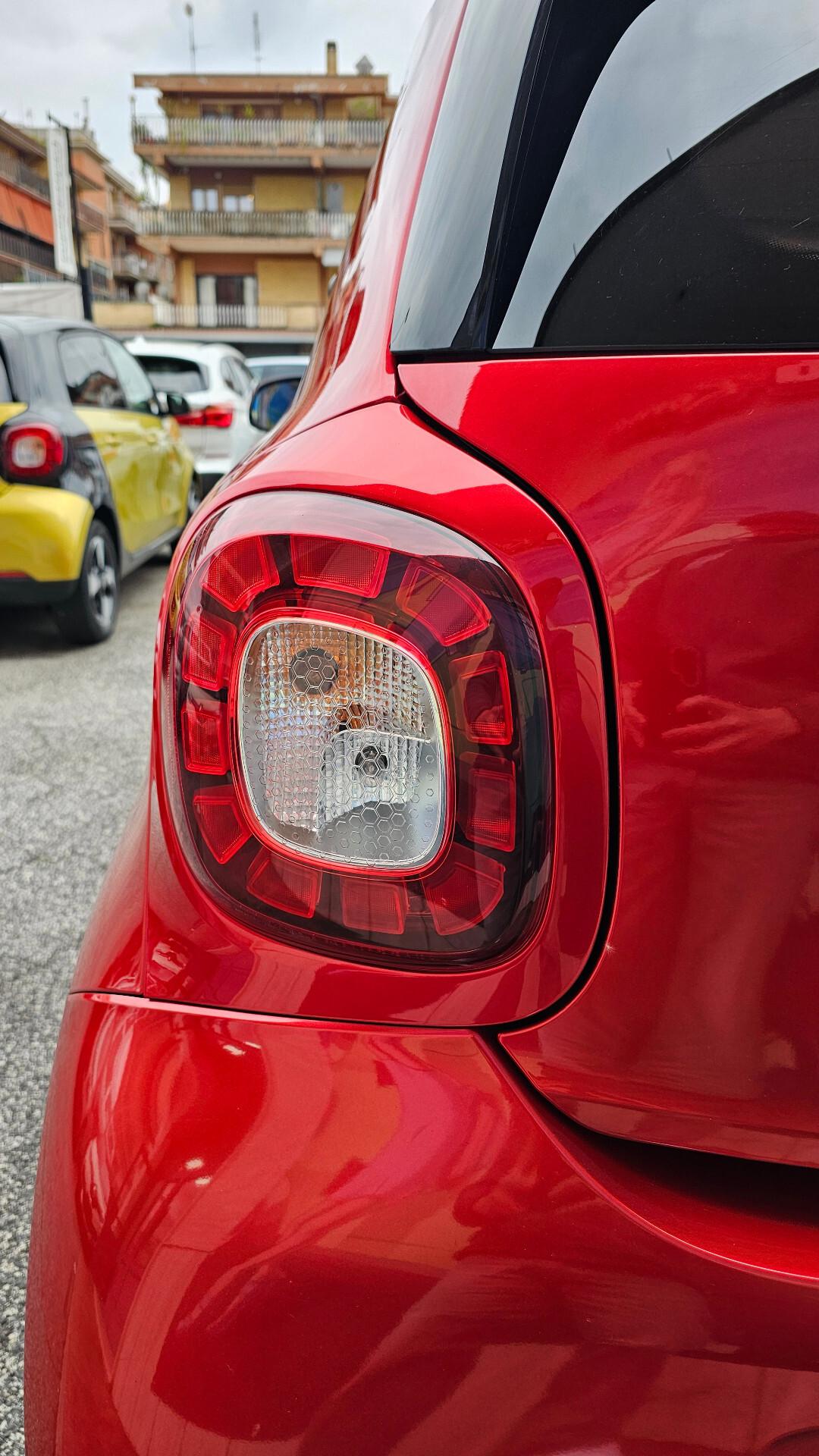 Smart ForFour 90 0.9 Turbo twinamic Passion NAV ANDROID JBL TAGL UFF LED RETROCAM