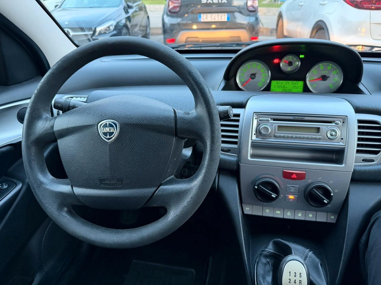 Lancia Ypsilon 1.2 69 CV Argento GPL