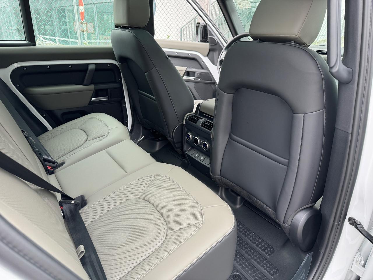 Land Rover Defender 250 CV - SUBENTRO LEASING