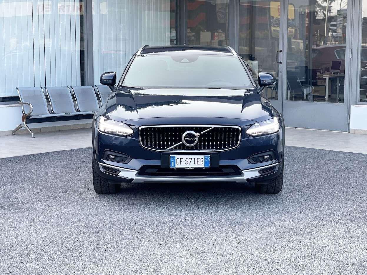 Volvo V90 Cross Country 2.0 Hybrid 250CV E6 AWD Automatica - 2021