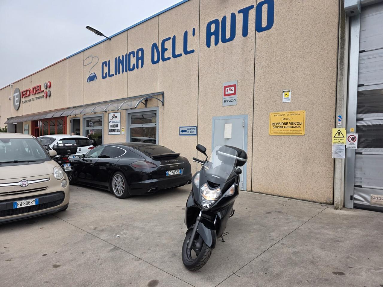 Honda Silver Wing 400cc