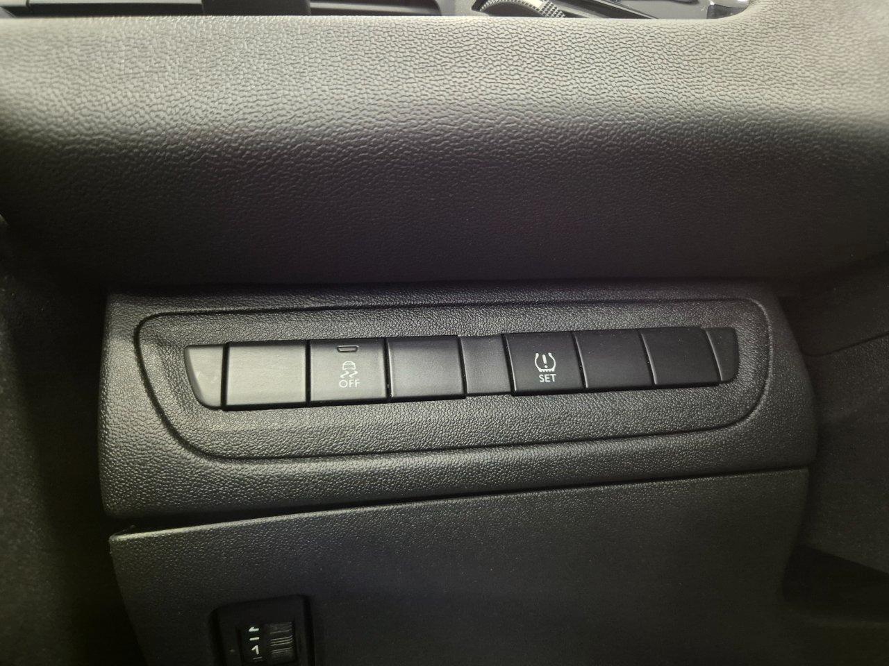 Peugeot 208 5p 1.2 puretech Active - NEOPATENTATI - Bluetooth - Clima