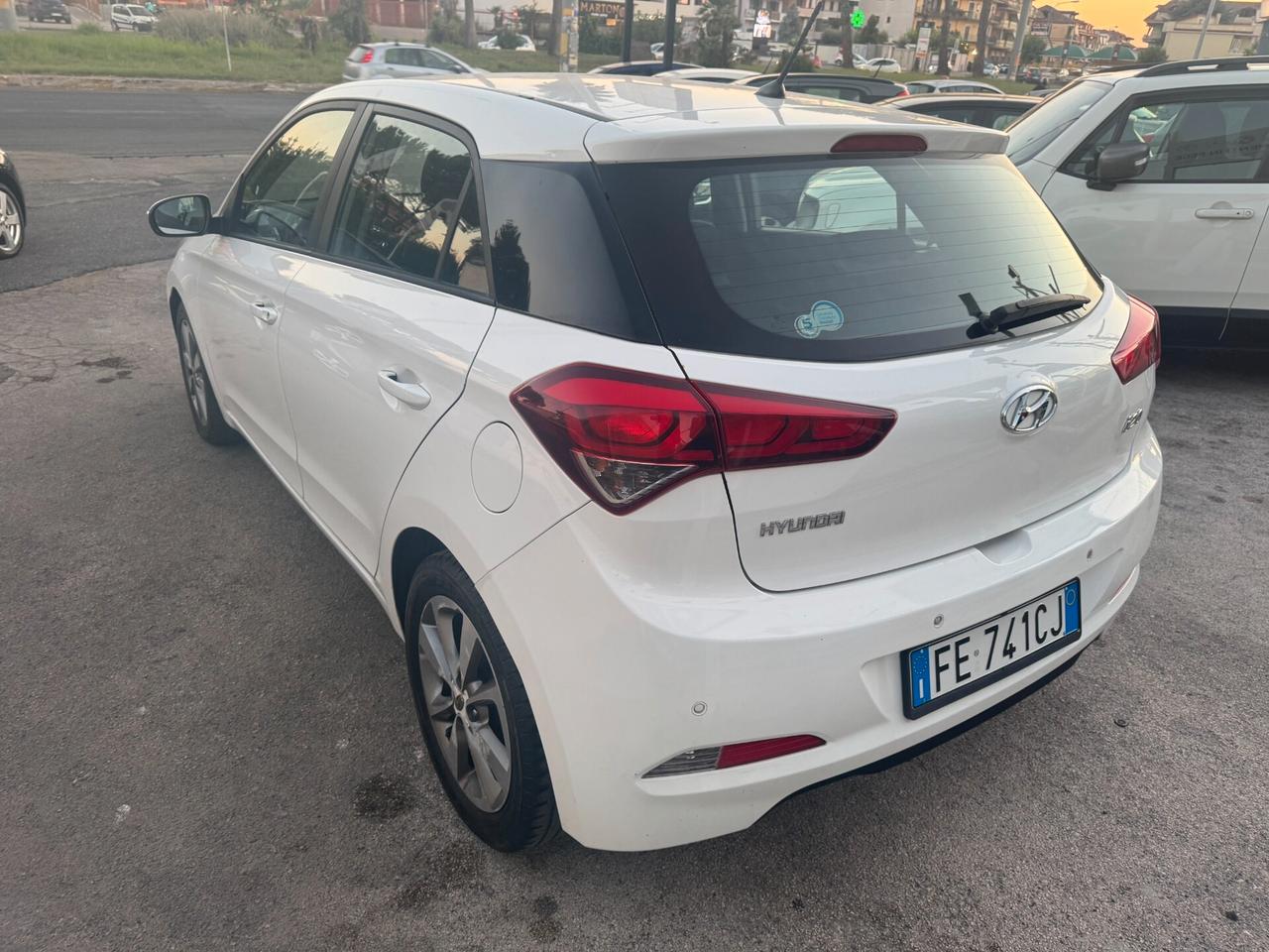 hyundai i20 1.4 crdi 90cv diesel 2016