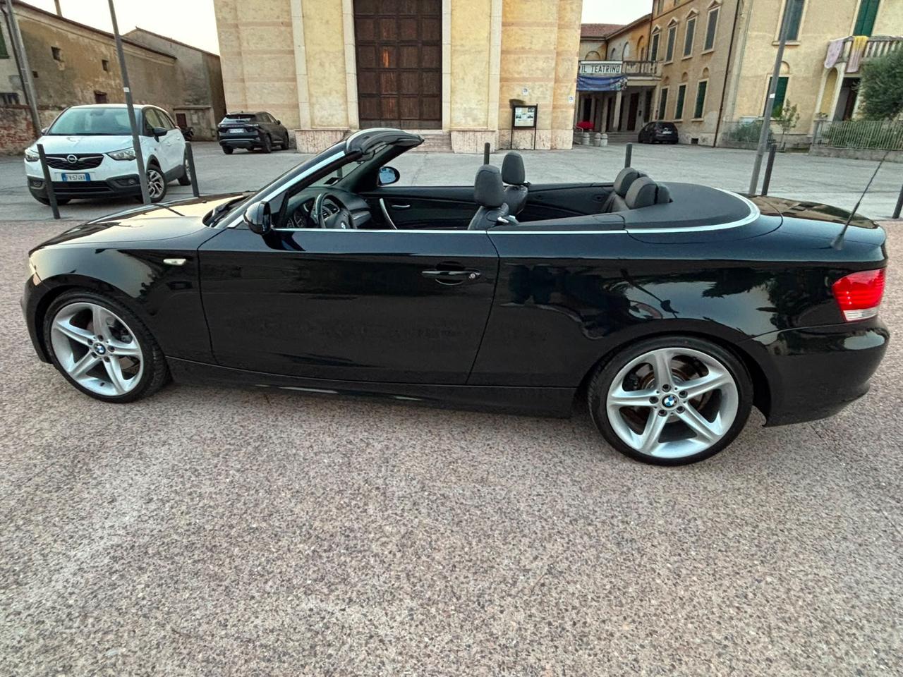 Bmw 120 .2.0 i Cabrio Attiva pronta al uso