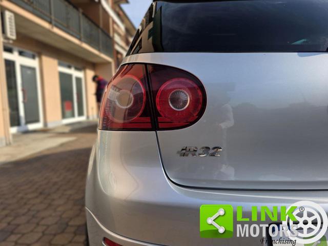VOLKSWAGEN Golf 3.2 VR6 4mot. 3p. DSG R32