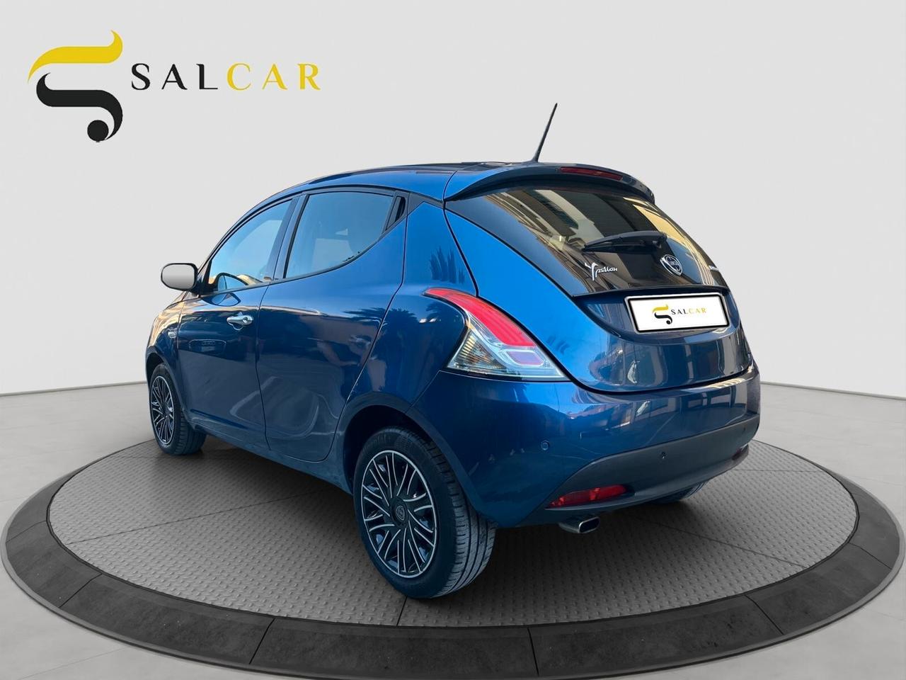 Lancia Ypsilon 1.0 FireFly 5 porte S&S Hybrid Gold