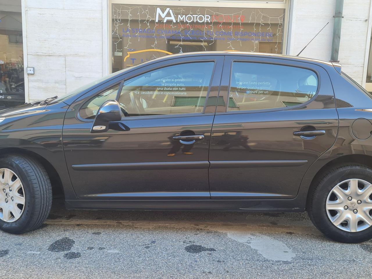 Peugeot 207 1.4 HDI FAP 70 X-Line #8141