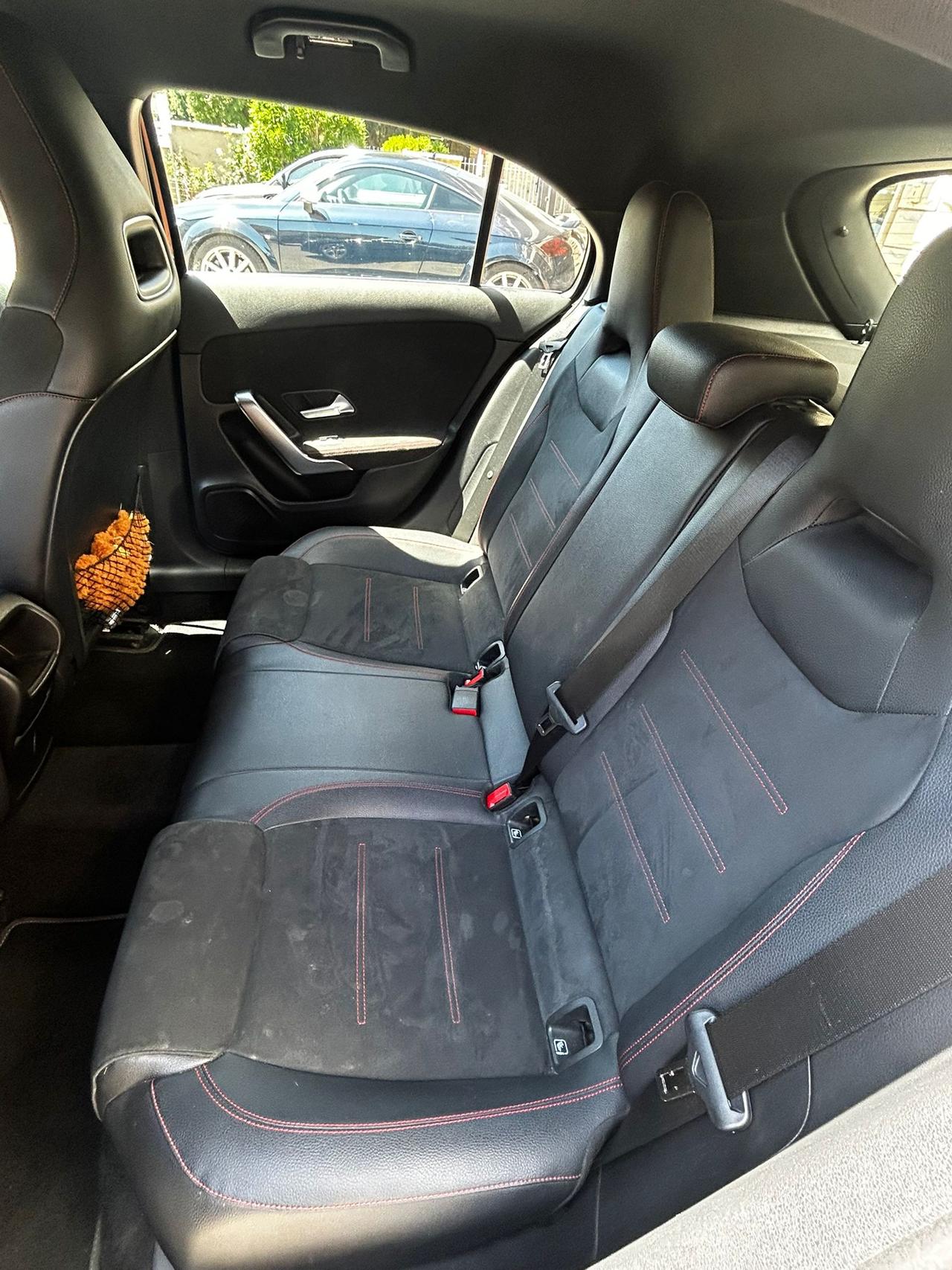 Mercedes-Benz A 180 Premium AMG