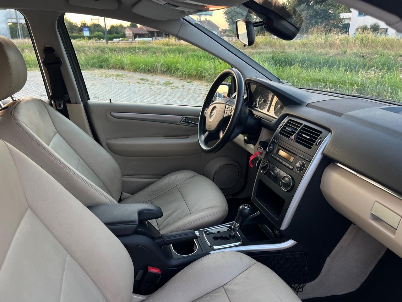 Mercedes-benz B 180 B 180 AUTOMATIC Executive