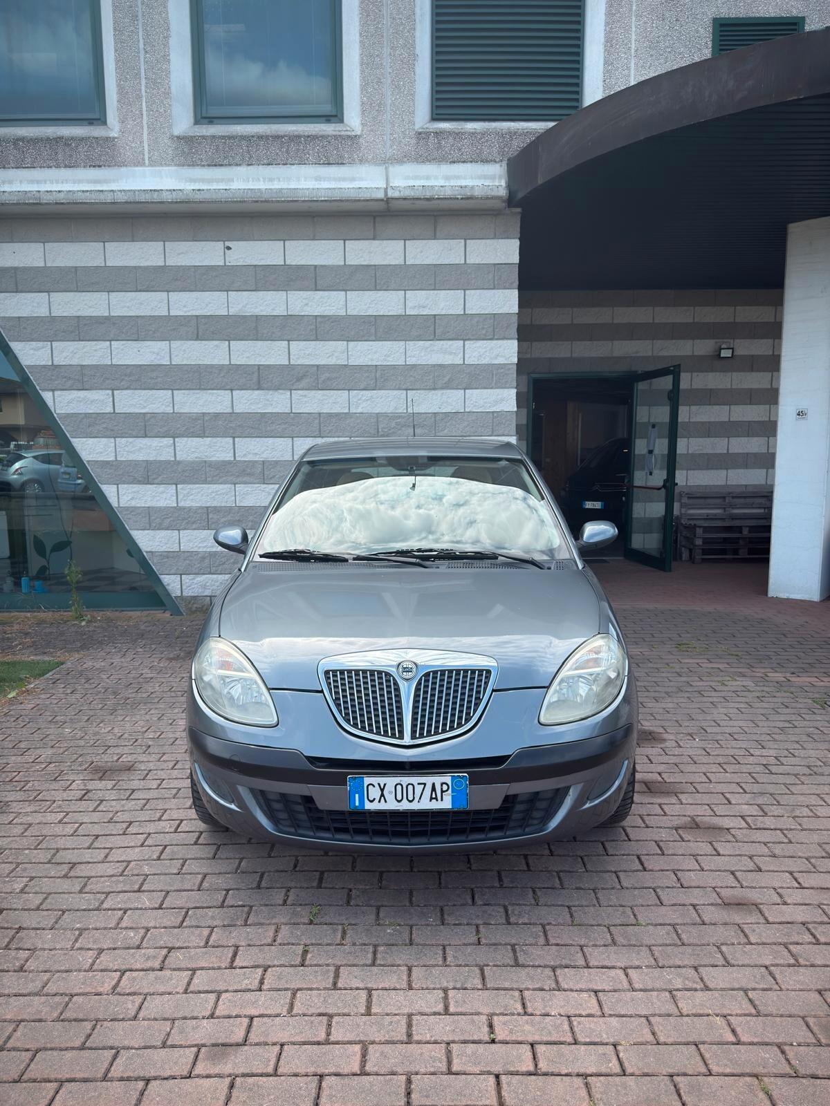 Lancia Ypsilon 1.2 Argento