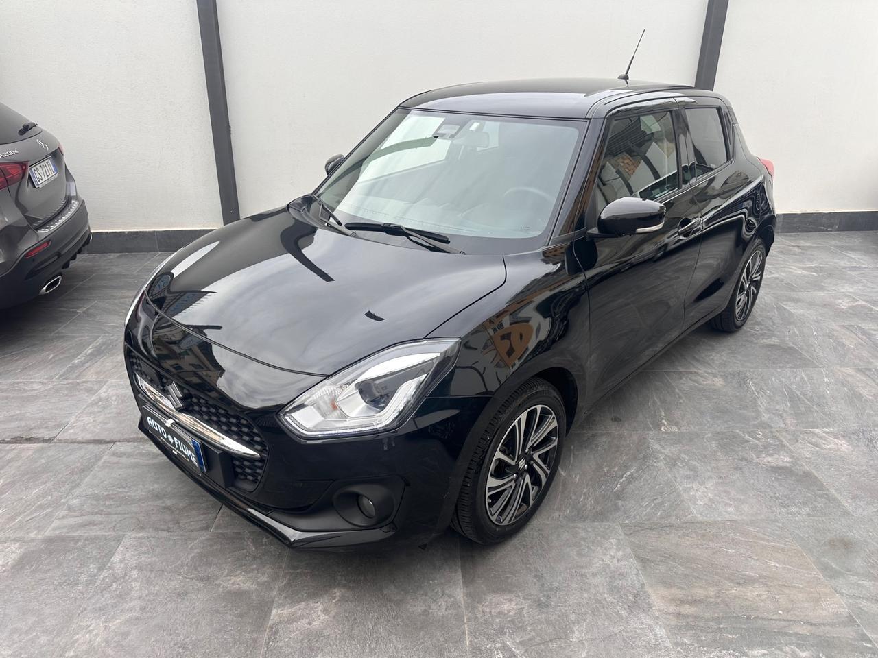 Suzuki Swift 1.2 Hybrid Top