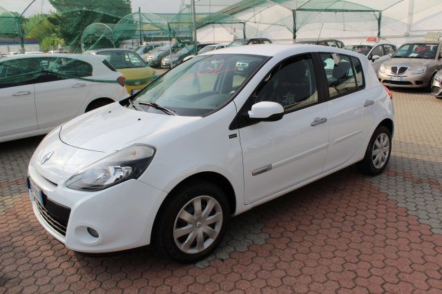 RENAULT Clio Clio 5p 1.2 16v Yahoo c/radio Gpl