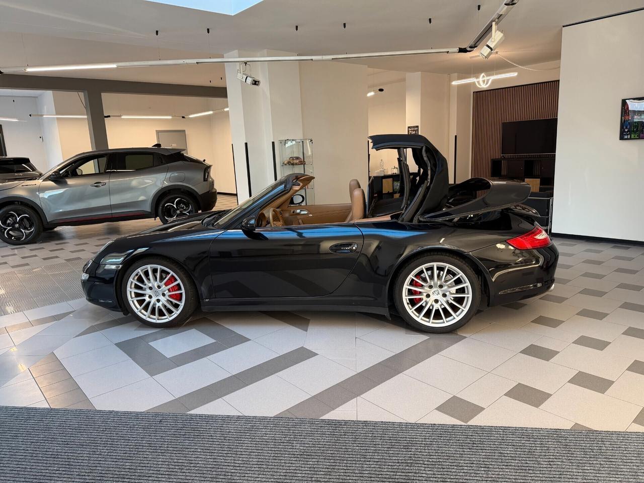 Porsche 911 Carrera 4S Cabriolet