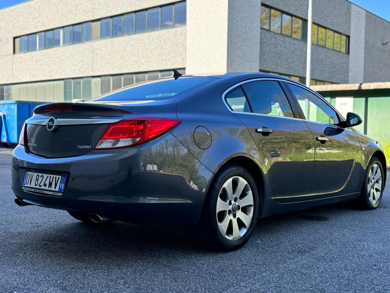 Opel Insignia 1.6 Turbo 180CV 4 porte Cosmo