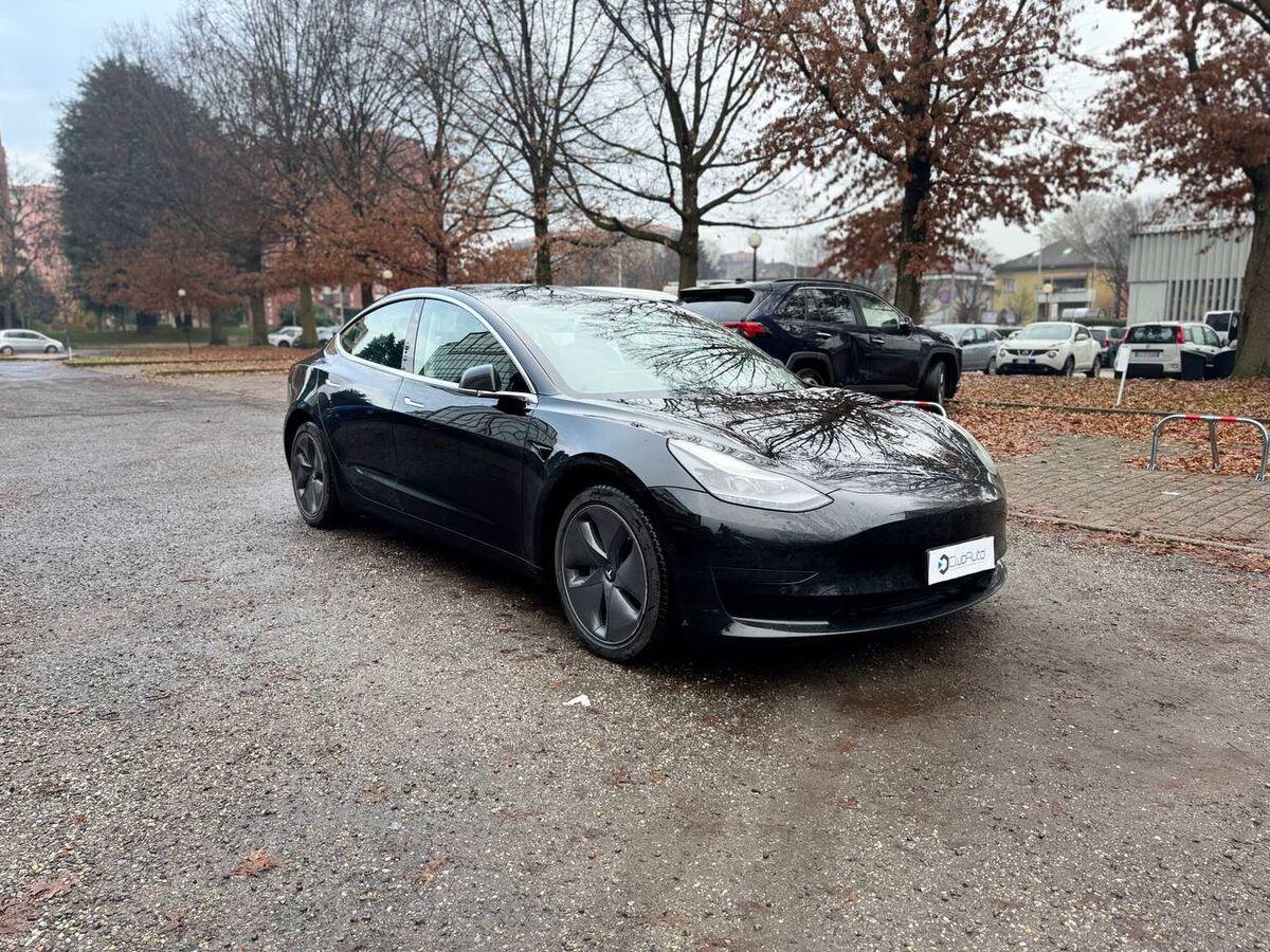 Tesla Model 3 Standard rwd Plus