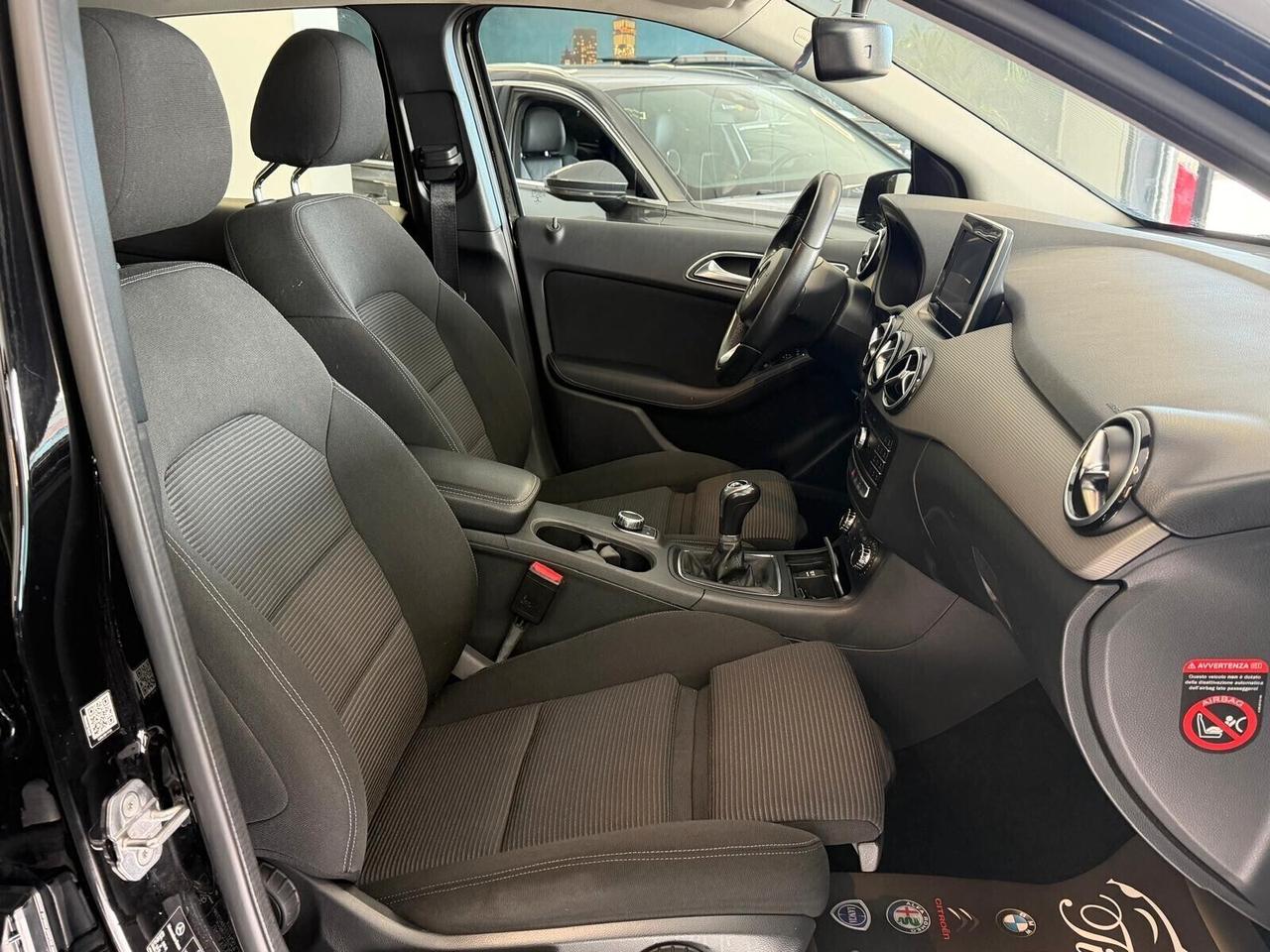 MERCEDES-BENZ CLASSE B160 SPORT 1.5 90CV NAVI OK NEOPATENTATI ANNO 2018