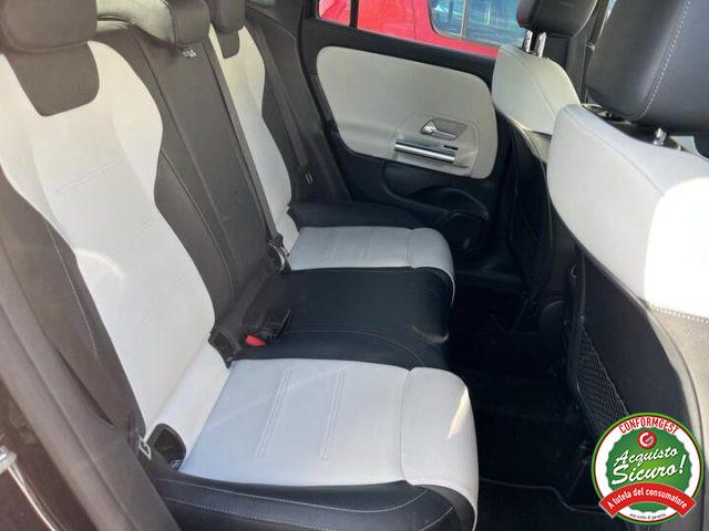 MERCEDES-BENZ GLA 200 d Auto Premium AMG *PACK LUCI*PELLE