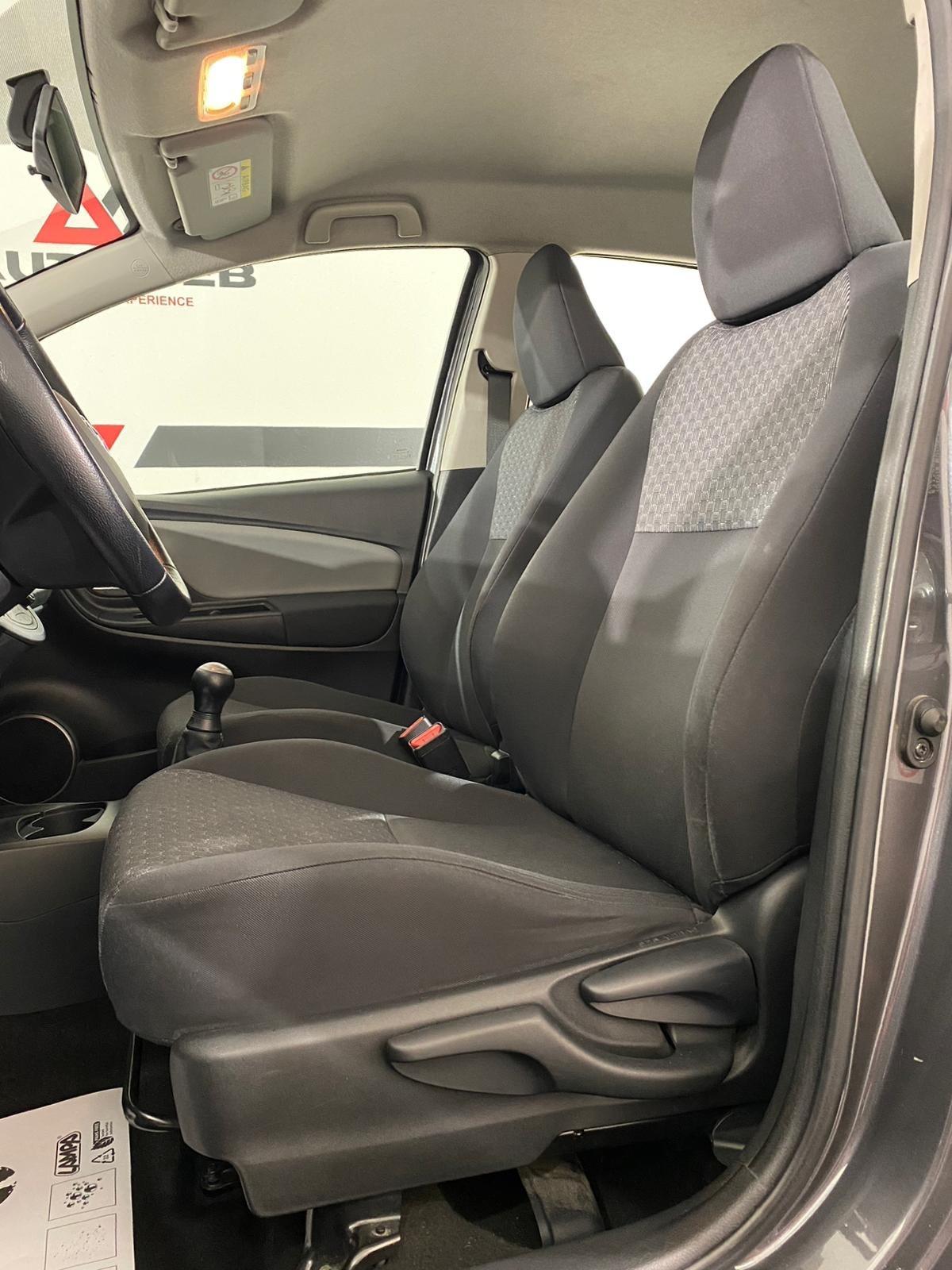 Toyota Yaris 1.0 5 porte Lounge* NEOPATENTATI *