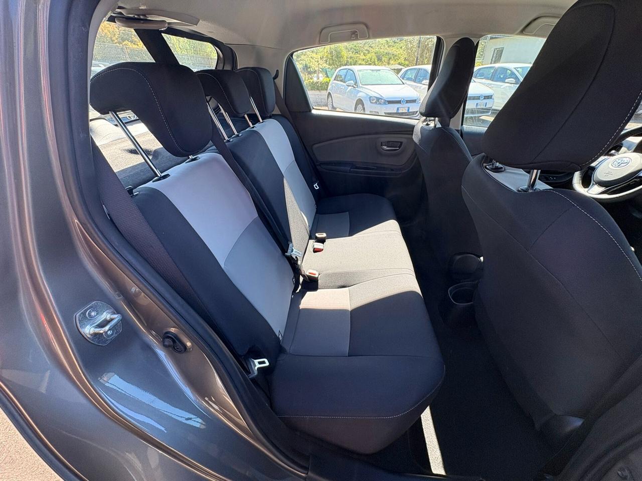 Toyota Yaris 1.0 5 porte Active