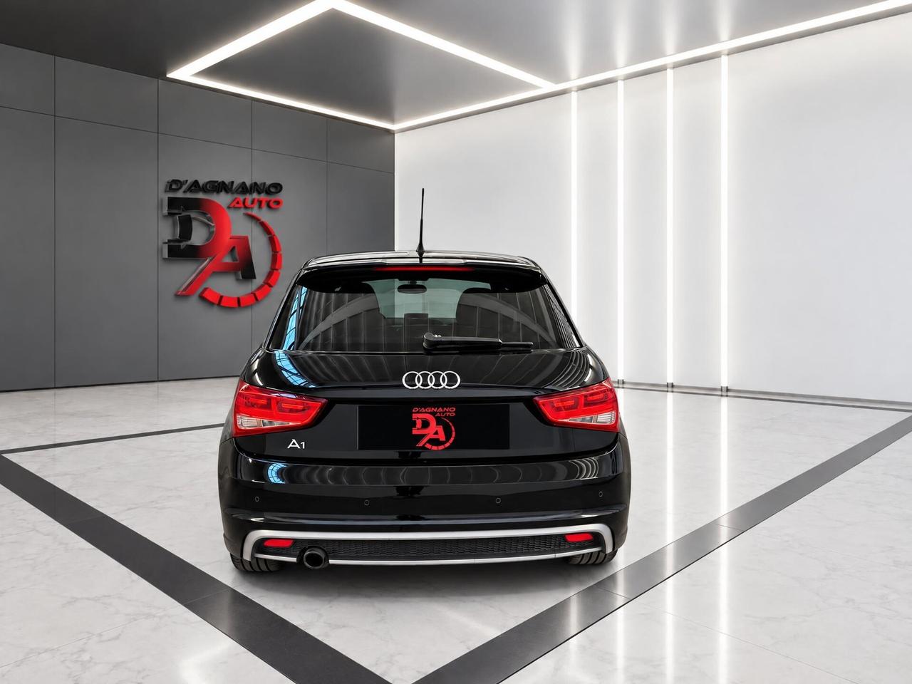 AUDI A1 SPORTBACK 1.6 S LINE 105CV — CAMBIO MANUALE, INTERNI MISTO PELLE