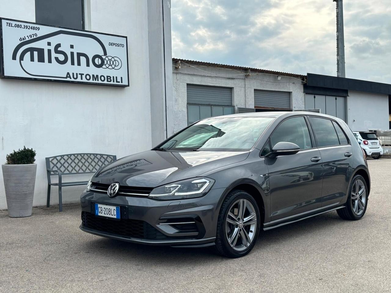 Volkswagen Golf 2.0 DSG 5p. R-Line