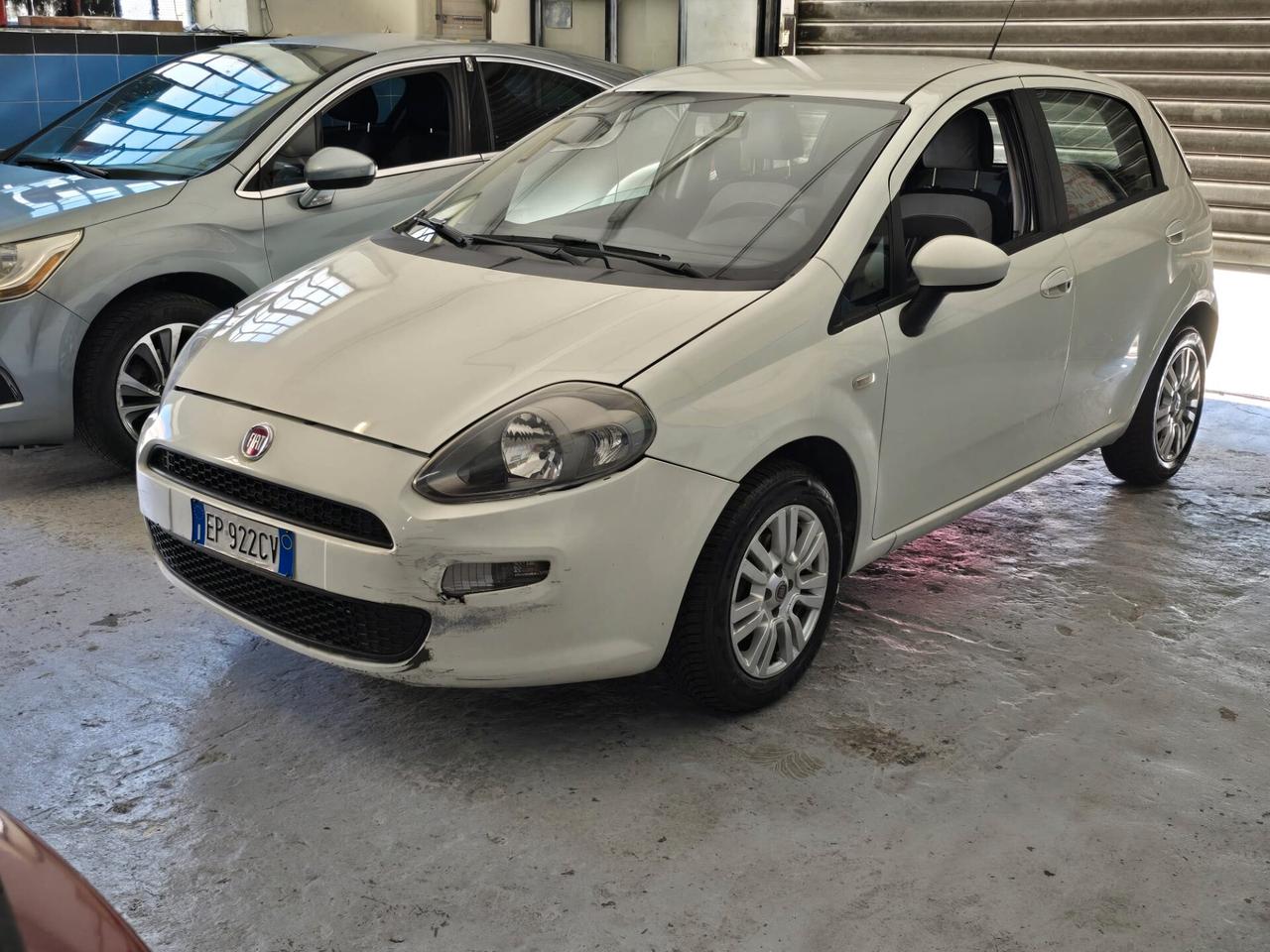 Fiat Punto 1.2 8V 5 porte Lounge motore sostituito certificato