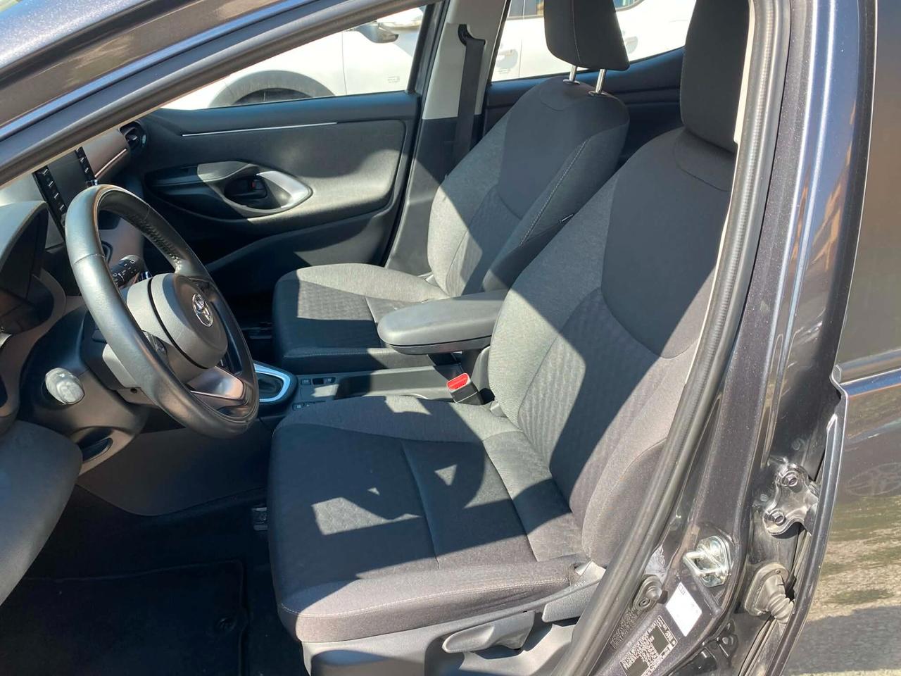 Toyota Yaris 1.5 Benz/Ibrida OK Neopatentato