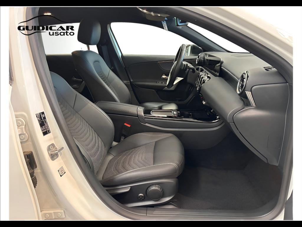 Mercedes-Benz Classe A - W177 2023 - A 250 e phev Progressive Advanced auto