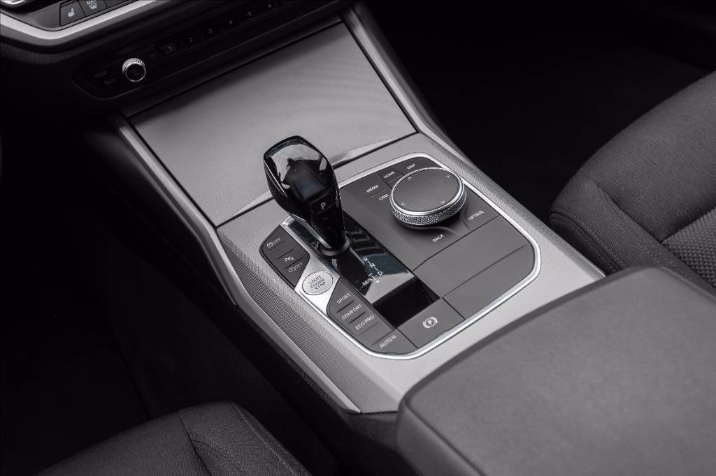 BMW 318d Touring Business Advantage auto del 2020