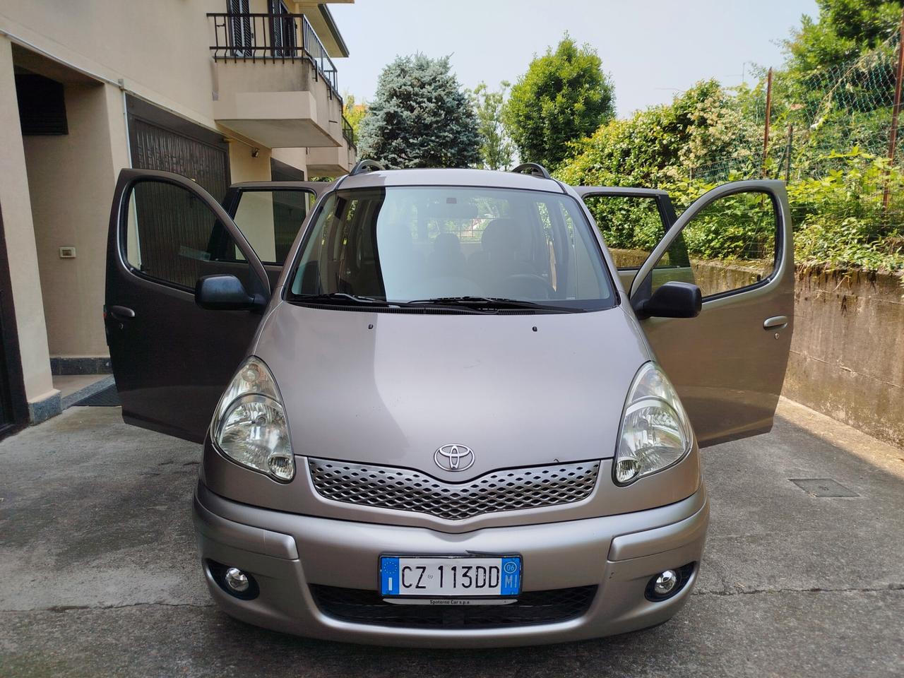 Toyota Yaris Verso 1.3 BENZINA 85cv / 79.000km