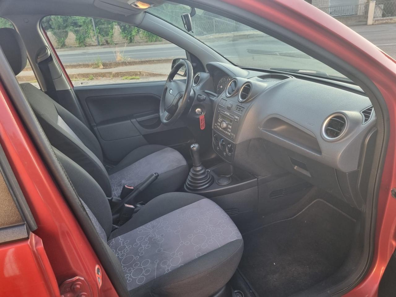 Ford Fiesta 1.4 TDCi 5p. Titanium