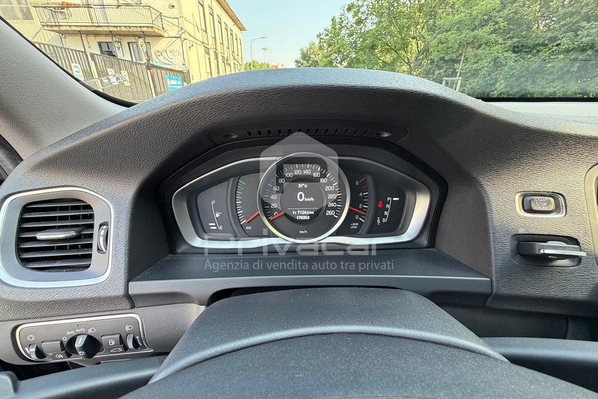 VOLVO V60 D2 1.6 Powershift Momentum