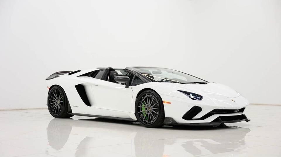 Lamborghini Aventador S6.5 V12 NOLEGGIO LUNGO TERMINE - LEASING FULL INCLUSIVE